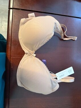Everyday Seamless Lace-Trim Bra in Nude